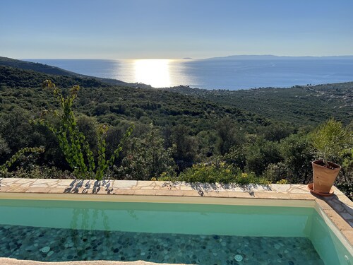 Villa Luciana 'Fantastic sunsets by the pool'