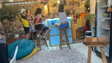 Bar (in der Unterkunft)