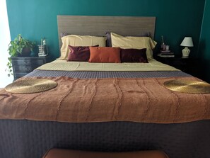 2 quartos, ferros/tábuas de passar roupa, Wi-Fi, roupa de cama