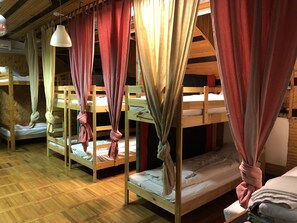 2 bedrooms, in-room safe, desk, iron/ironing board - Whole basement pub1 for stag do/30person (VIII. kerület)