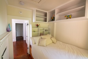 2 habitaciones, escritorio y wifi