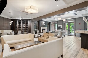 Interior - The Aspen Mountain Residences Luxury Studio King Room Mountainside (Aspen)