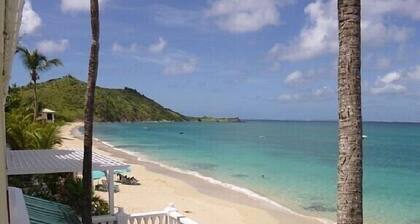 dream vacation, feet in the water