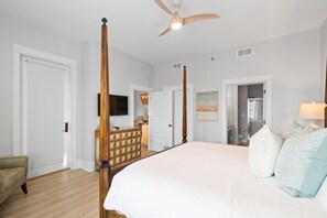 2 slaapkamers, een strijkplank/strijkijzer, gratis wifi, beddengoed