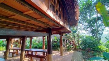 Phòng tập thể, phòng tập thể nam và nữ, quang cảnh vườn | Hiên