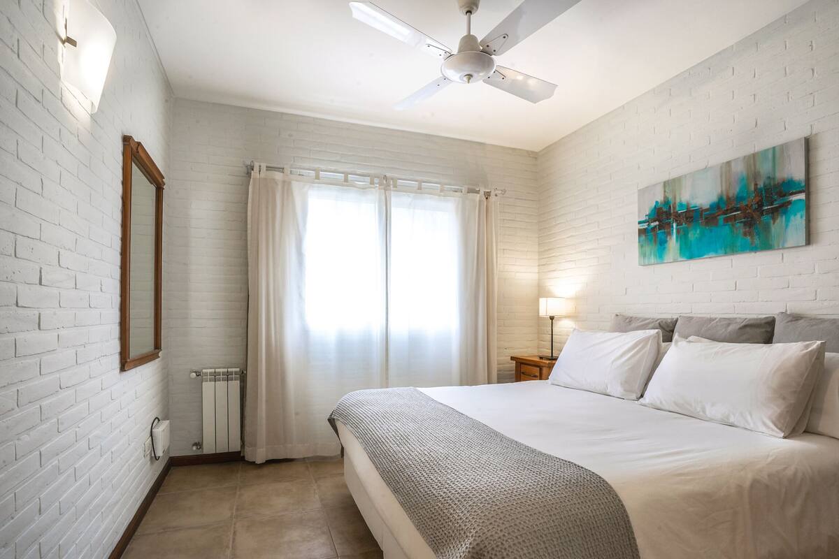 Standard Apartment (Triplex Clasico) | In-room safe, blackout drapes, WiFi (free), bed sheets