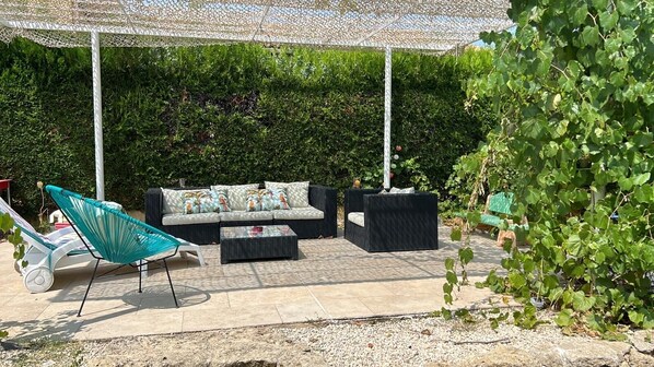 Terrace/patio - Maison en Provence for lovers of culture and nature (Caromb)