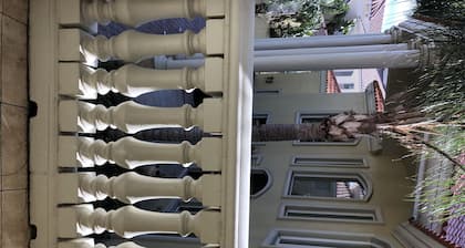 SPRING LAKE GETAWAY SUITE (Detached Guest House)