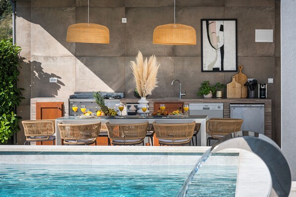 Outdoor pool, sun loungers