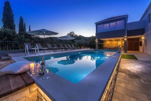 Outdoor pool, sun loungers