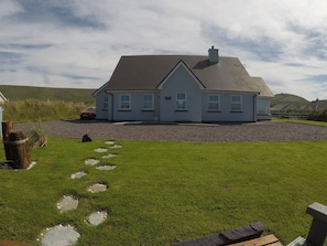Front of property - Seagull Cottage B&B (Portmagee)