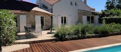 Outdoor pool, a heated pool