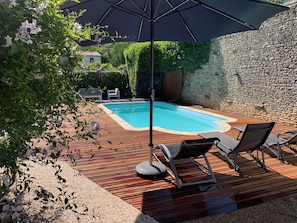 Outdoor pool, a heated pool - Architect house with swimming pool, village heart, 3 km from the beaches (Saint-Georges-d'Oléron)