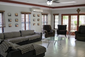 TV, stereo - Located in a quiet, gated community . RELAX AND ESCAPE WITH US (Canaan, Tobago)