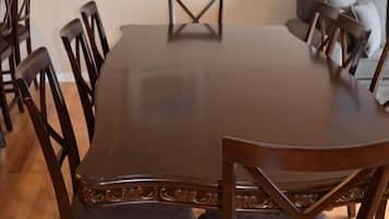 Luxury Condo | In-room dining