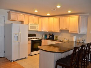 ลักซ์ชัวรี่คอนโด | ครัวส่วนตัว