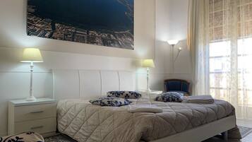 3 Schlafzimmer, Zimmersafe, Schreibtisch, Bügeleisen/Bügelbrett