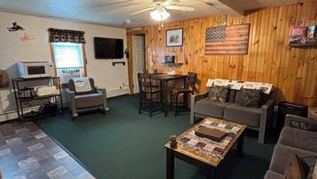 TV, fireplace, DVD player, books