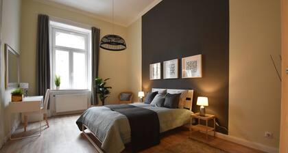 Beautiful Spacious Central