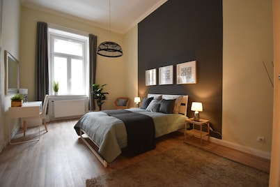 Beautiful Spacious Central