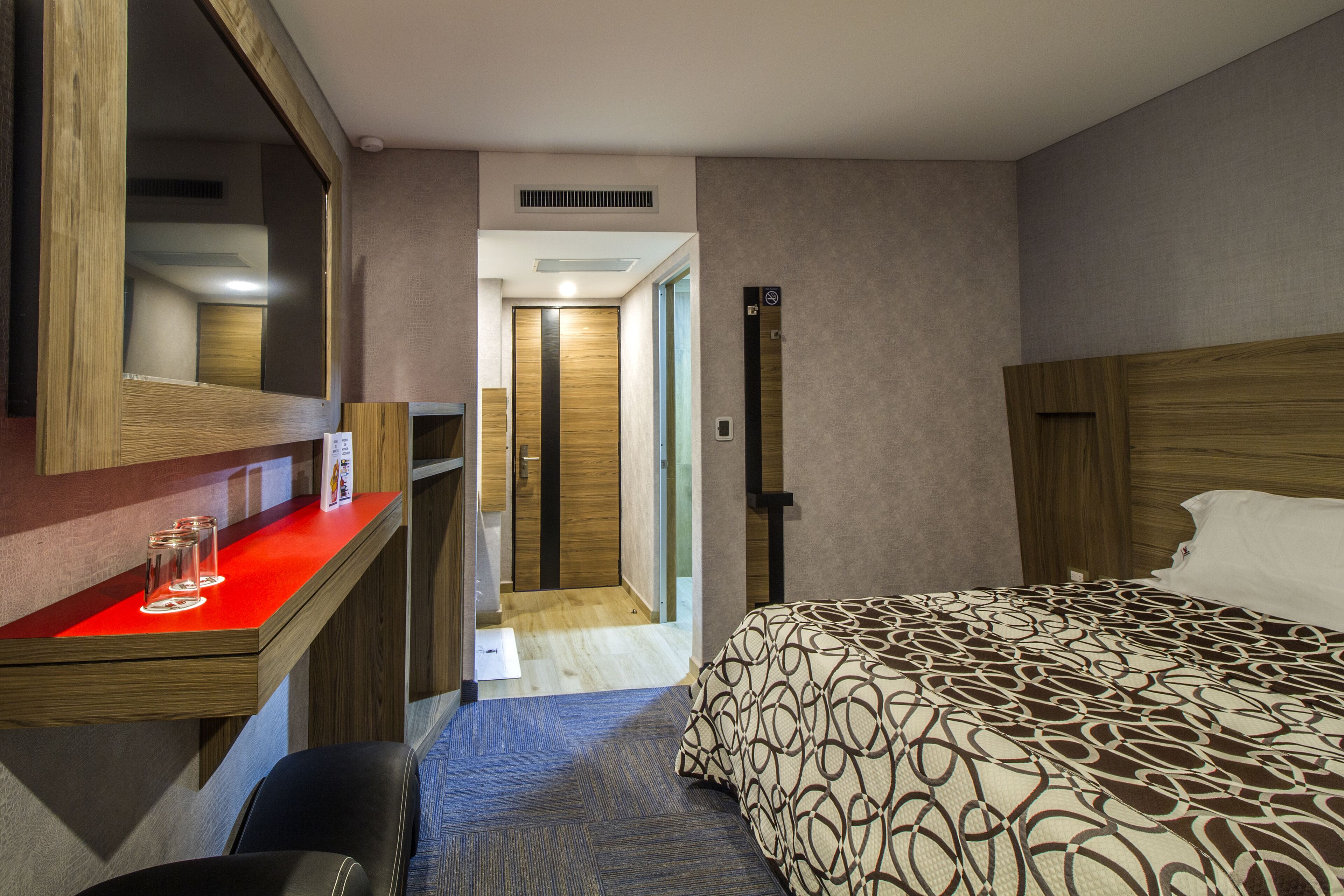 individually decorated, individually furnished, desk, soundproofing