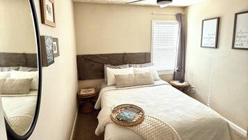 3 bedrooms, iron/ironing board, travel crib, free WiFi