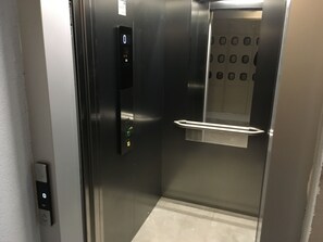 施設の入り口