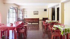 Unclassified image, 4 of 25, button - OYO Hotel Los Arcos (Hopelchen)