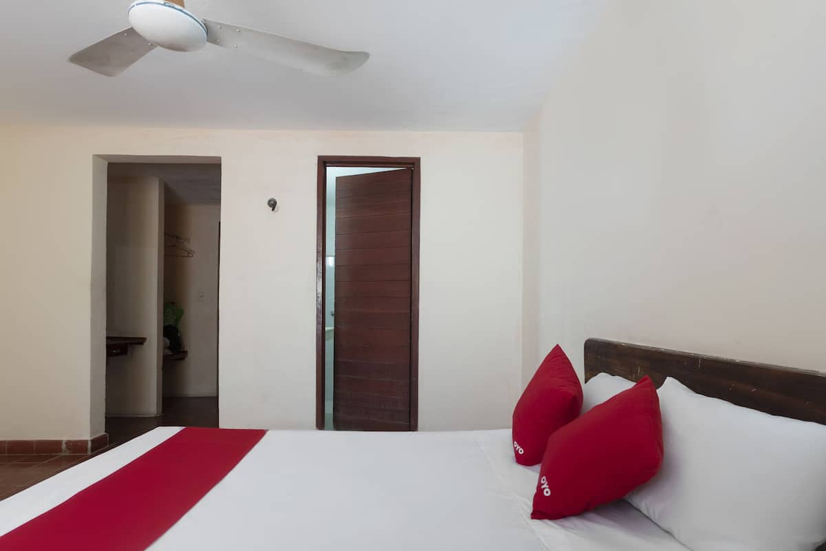 Standard Room | Free WiFi, bed sheets