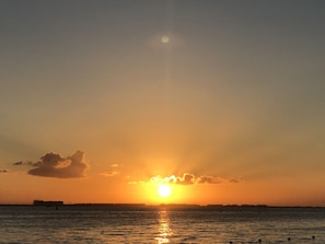 On the beach - Beach Front Fully Equipped Suite R-1 (Centro - Supmza. 001)