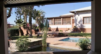 Orpheus Inn, Farm Stay, Your home away from home. Mid way stop.