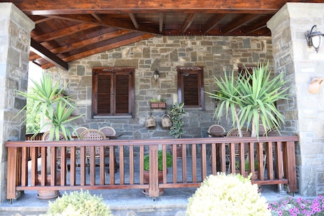 Bar (on property). Hotel Kaceli