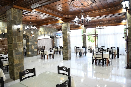 Restaurant. Hotel Kaceli