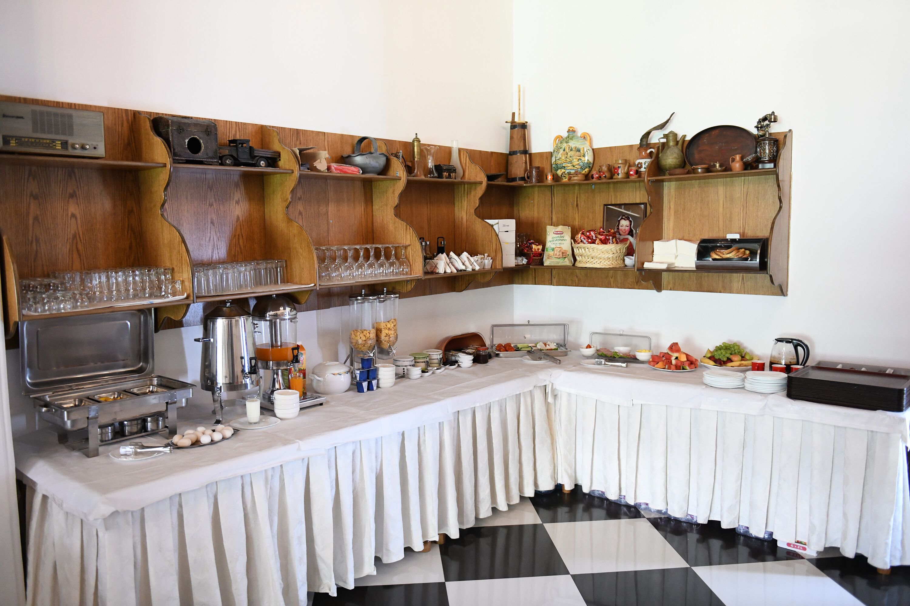 Free daily local cuisine breakfast 