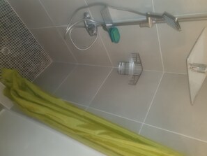 Badewanne, Toilettenpapier
