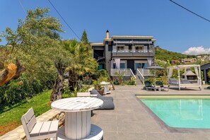 Piscine extérieure