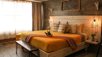 Deluxe Room, Mountain View | Premium bedding, down duvets, pillow-top beds, laptop workspace