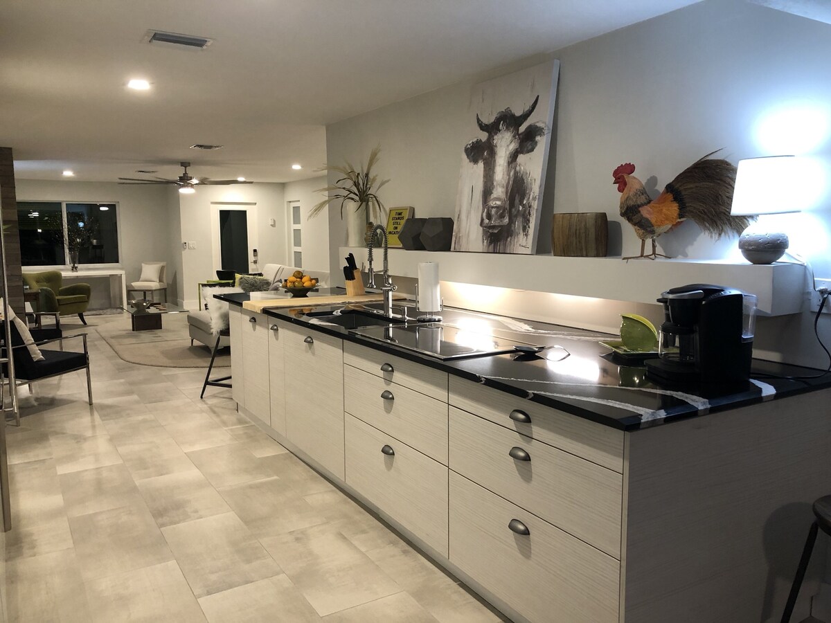 Photo 28 of Private Vacation Home w/ Heated Pool. Walk/Bike to Vanderbilt Beach & Amenities.