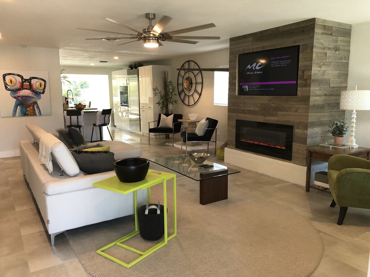 Photo 2 of Private Vacation Home w/ Heated Pool. Walk/Bike to Vanderbilt Beach & Amenities.