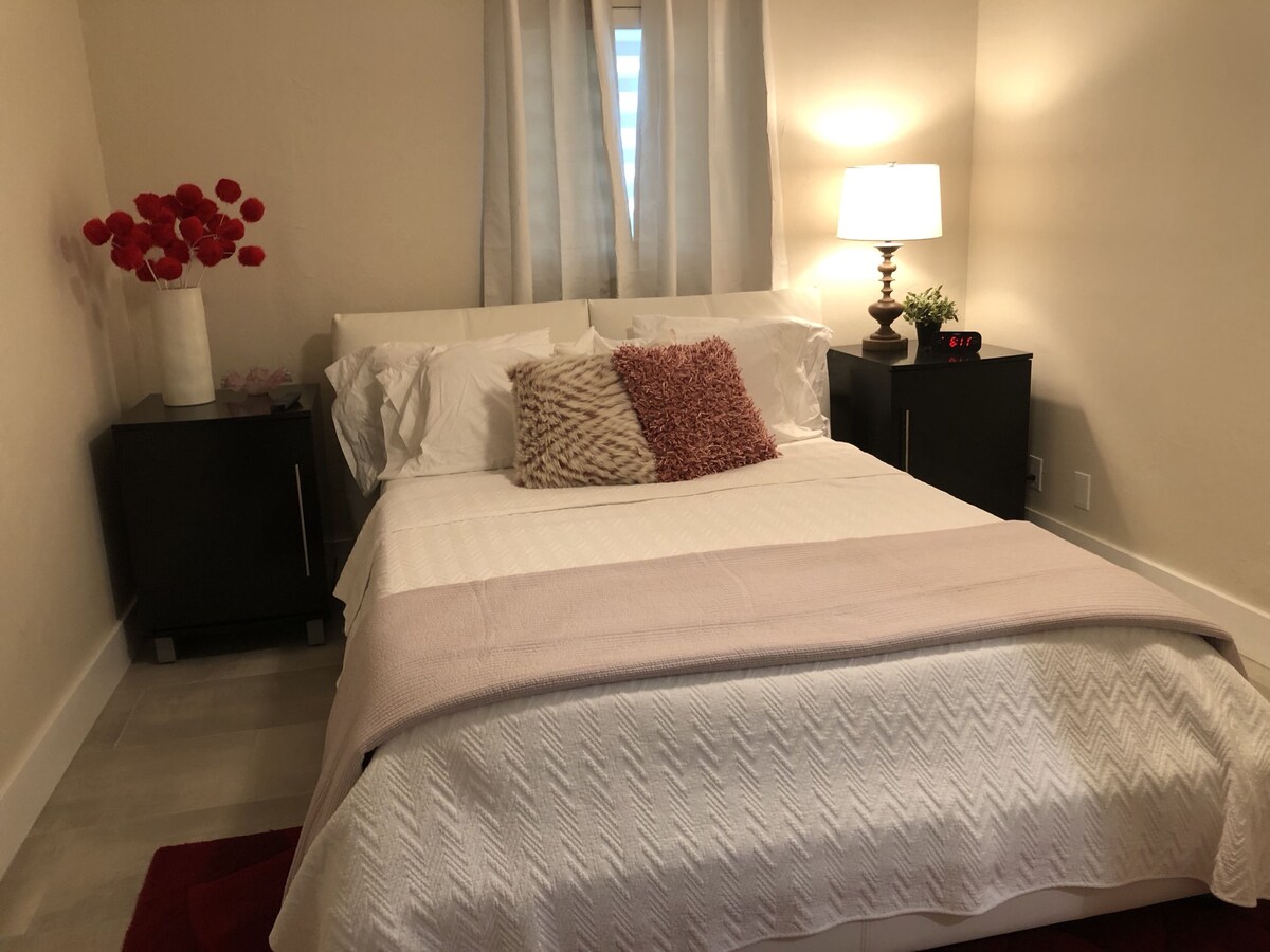 Photo 16 of Private Vacation Home w/ Heated Pool. Walk/Bike to Vanderbilt Beach & Amenities.