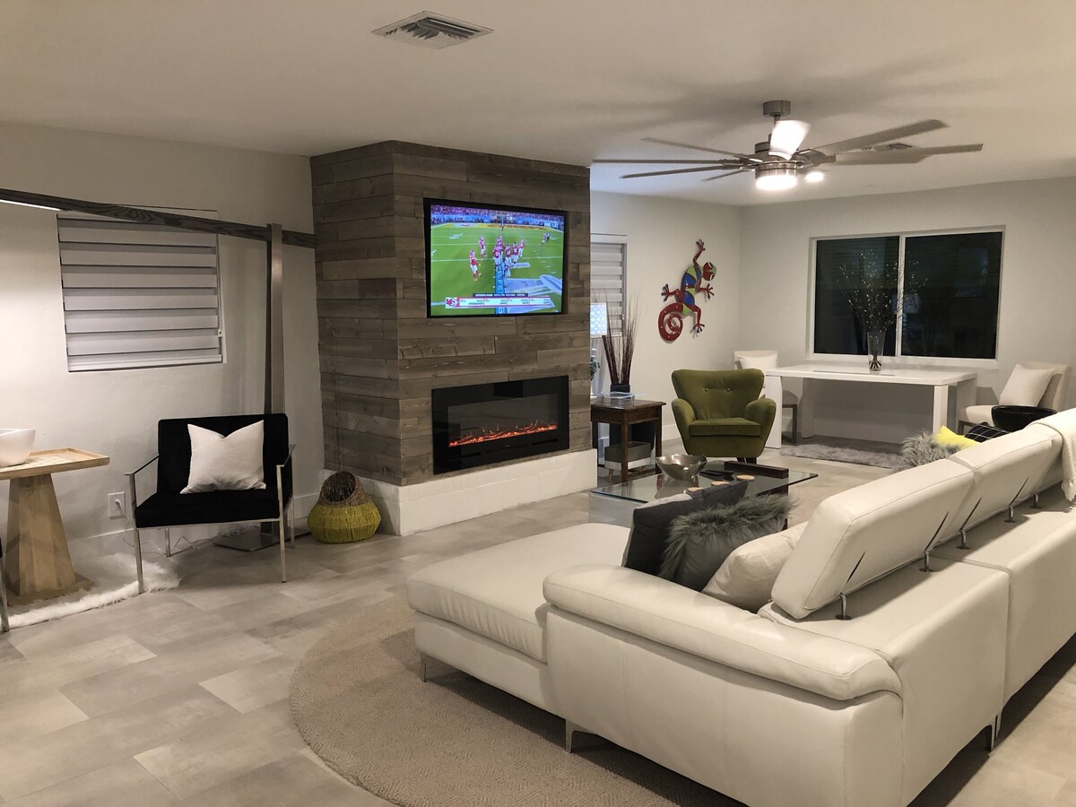 Photo 24 of Private Vacation Home w/ Heated Pool. Walk/Bike to Vanderbilt Beach & Amenities.