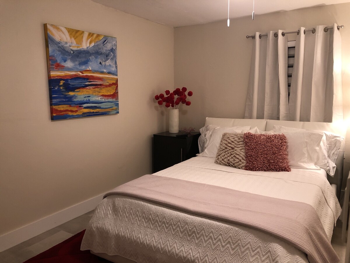 Photo 30 of Private Vacation Home w/ Heated Pool. Walk/Bike to Vanderbilt Beach & Amenities.