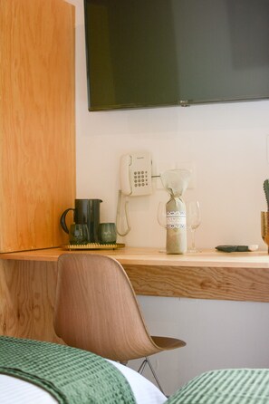 Deluxe Studio Suite, 2 Queen Beds | Minibar, desk, laptop workspace, free WiFi
