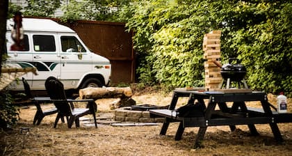 Van Glamping - AC, Heat and Power!