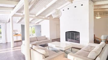 Villa Isabella | Living area | Flat-screen TV