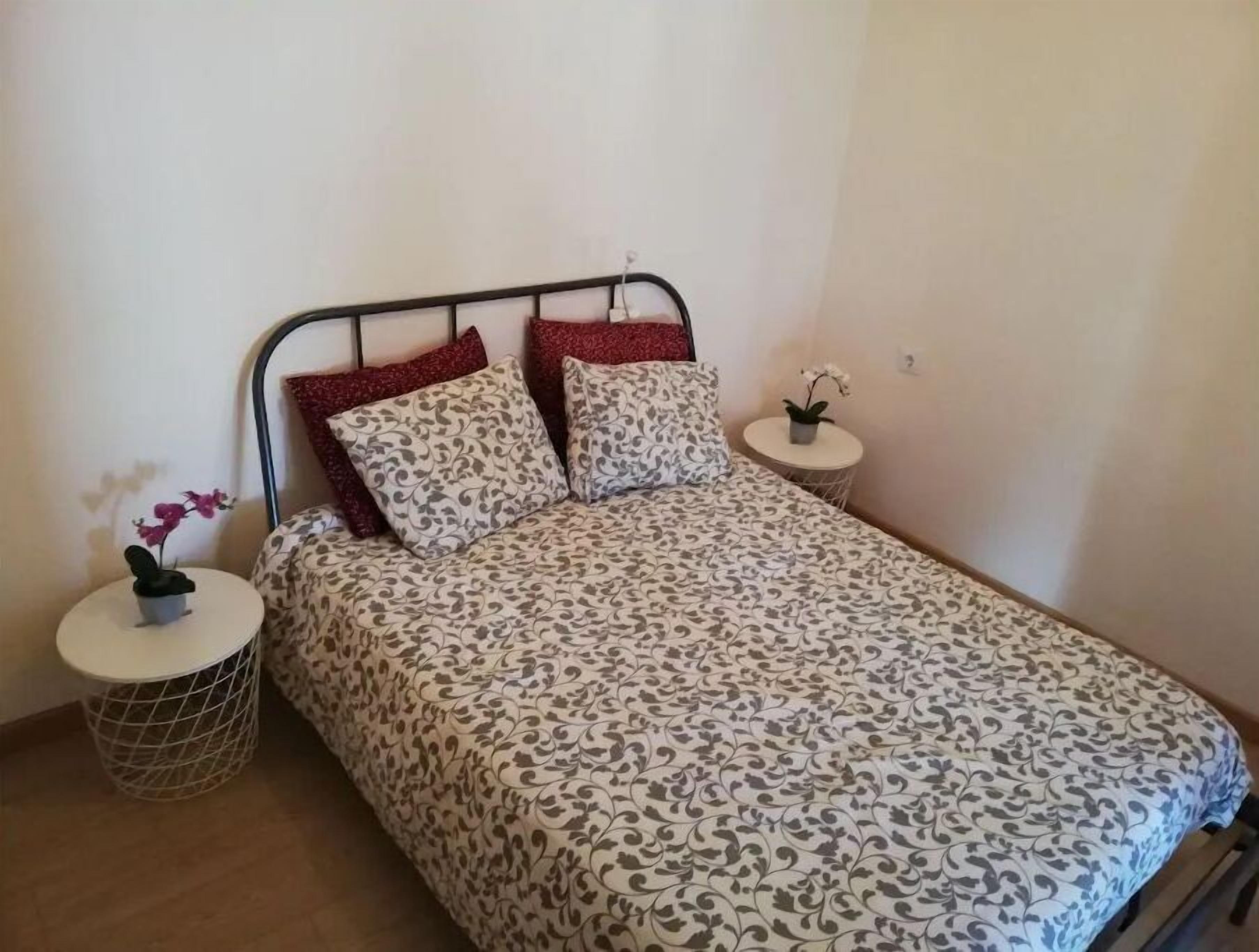 1 bedroom, iron/ironing board, free WiFi