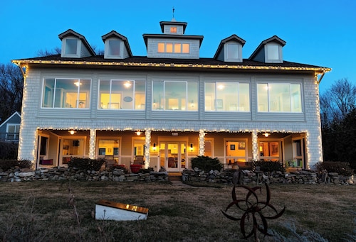 Chesapeake Bay Waterfront ARTectural Home