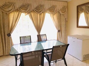 تناول الطعام