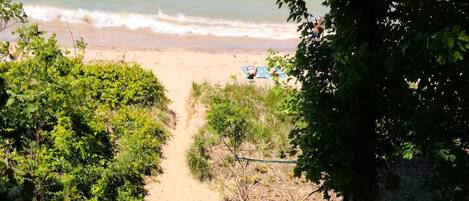 In Strandnähe, Liegestühle