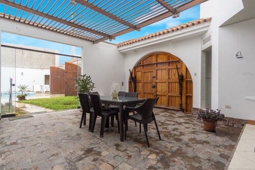 Super casa de playa con piscina y cancha fulbito